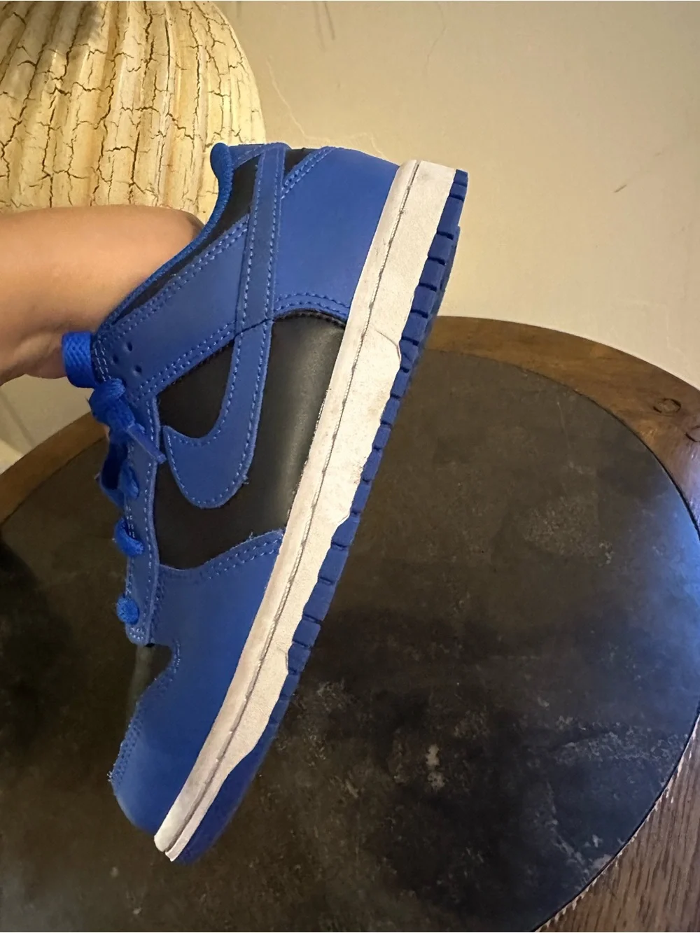 Nike Kids Royal Blue and Black Low-Top Sneakers